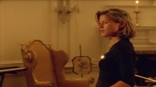 Rasée Roksana aime le sexe, Rasé