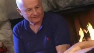 Le roux et le chauve ne peuvent que regarder, Tatouage porno