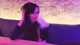 Branler et baiser en public, Rasé