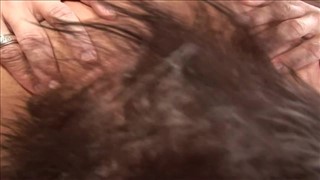 Ein Transen-Dreier, Der Arsch