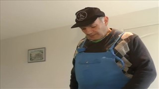 Chick a aussi sucé grand-père, Tatouage porno