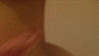 Eine Blondine mit einer schönen Brust und einem Sexspielzeug, Große Titten