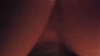 Fouet rasé et petits seins d’une dame boutonnée, Jeune Chatte