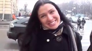 Une asiatique baisée par plusieurs mecs, Anal