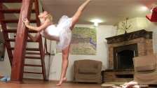 The ballerina does the splits and pulls the baton, Crazy sex