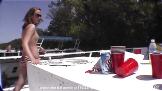 Fou et ivre, Jeune Chatte