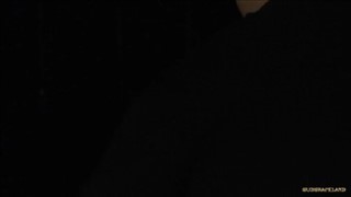 Porno très romantique sur un matelas pneumatique, Jeune Chatte