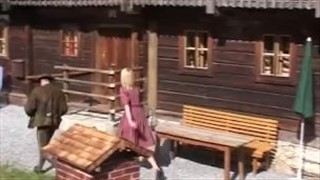 Hunk nimmt ihre Schenkel und ihre Muschi weg, Große Titten