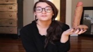 Brunette et ses tétons magnifiquement saillants, Pornhub