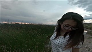 Il joue dur avec une fille coquine, Attacher