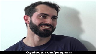 Emo chick est baisée par un homme barbu, Émo porno