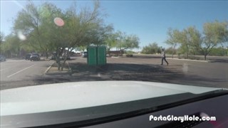 La canne suce le bâton dans les toilettes, Redtube