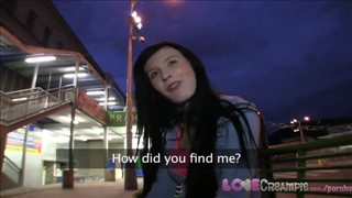 Fille tchèque aux cheveux noirs a été baisée pour de l’argent, Rasé