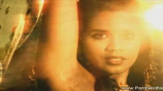 Les mouvements du chat sont humides hindous, Huilé / Huilé