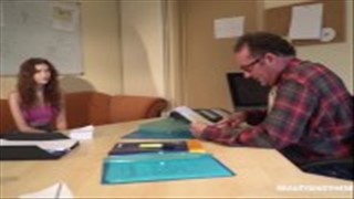 Blondes Luder wird auf der Ledercouch gefickt, Natürliche Titten