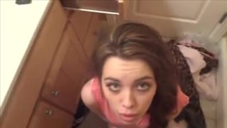 Un cupcake sucré attend son éjaculation, Cool poussins