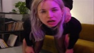 La douce Elsa se démarque devant son frère, Pornhub