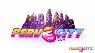 La hardcore Lily Carter l’a demandé elle-même, Anal