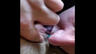 Britisches Mädchen in Strümpfen und ihren rosa Küken, Reife Milf