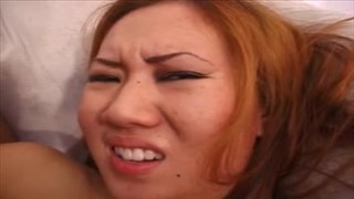 Rousse asiatique bouge à merveille sur une bite, Pornole