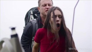 Sexe sur l’herbe avec une fille de dix-huit ans, Sexe en public