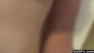 Ils se sont glissés dans l’immeuble avec la canne de gingembre, Rasé