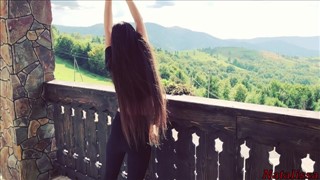 Sexe matinal sur la terrasse avec ma soeur mince, Pornhub