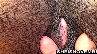 Maman change, Strip-tease